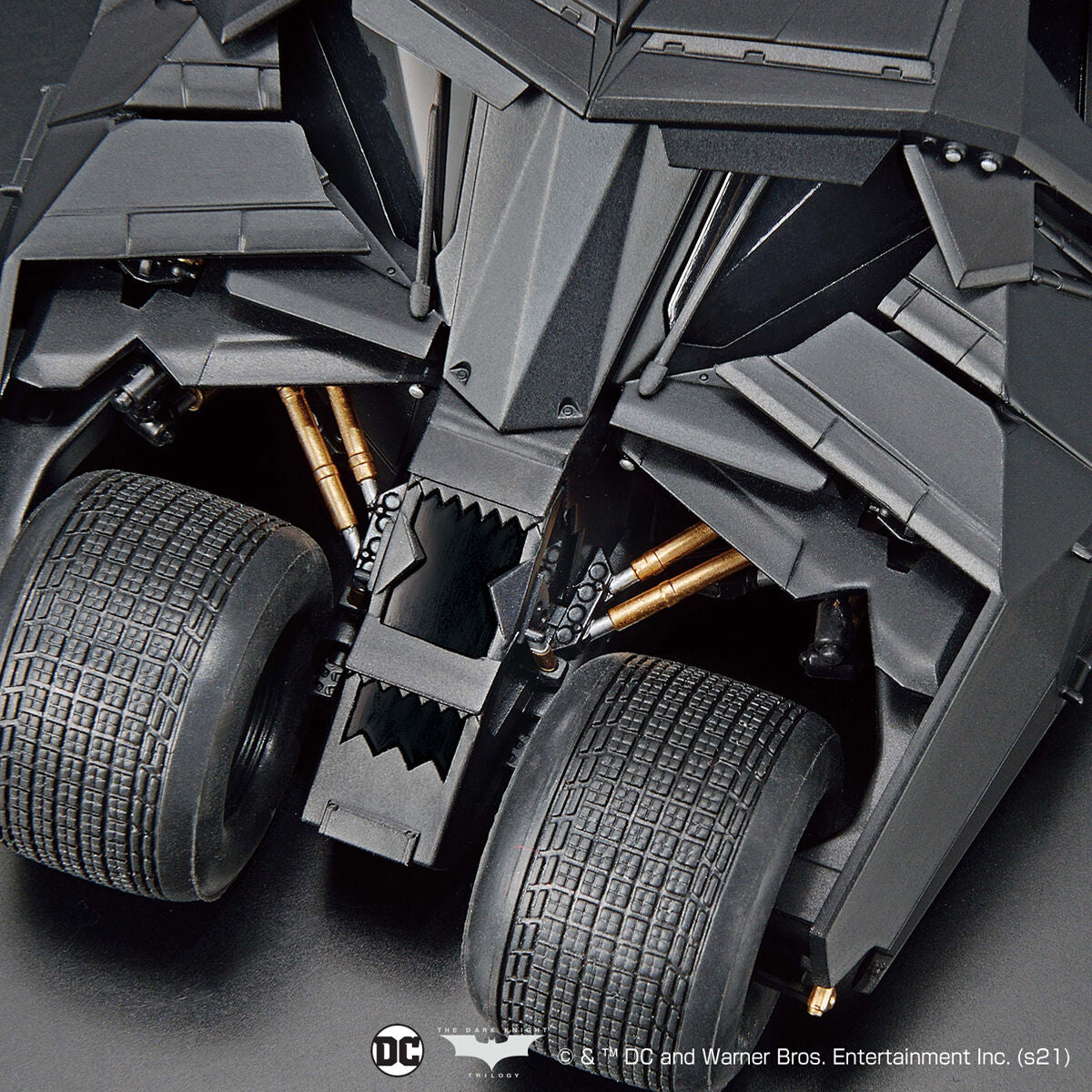 【🔵𝐁𝐀𝐂𝐊𝐎𝐑𝐃𝐄𝐑 JAN-2026】 1/35 Scale BATMOBILE (BATMAN BEGINS VER.) 【🔵𝐁𝐀𝐂𝐊𝐎𝐑𝐃𝐄𝐑 JAN-2026】 1/35 Scale BATMOBILE (BATMAN BEGINS VER.)