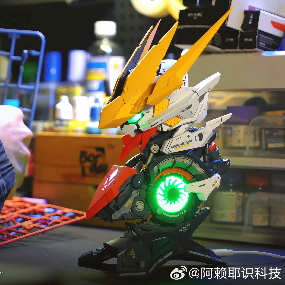 ALAYAVIJNANA 阿赖耶识科技 Barbatos Lupus Rex 巴巴托斯帝王型 Desktop Lighting Head Bust Model Toy Kit VCA Gundam Singapore