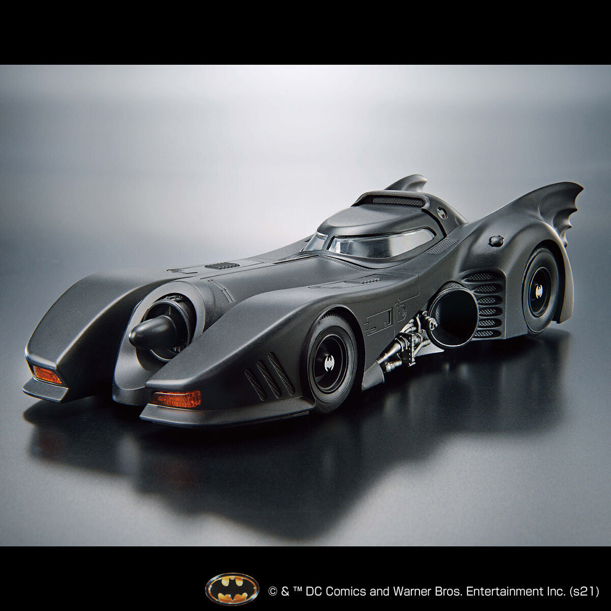 【🔥CLEARANCE】 1/35 Scale BATMOBILE (BATMAN VER.)