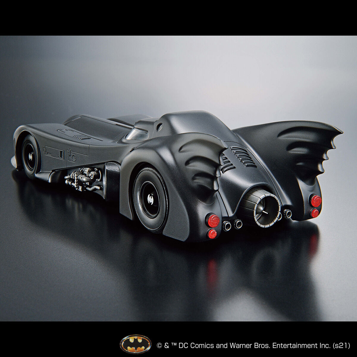 【🔥CLEARANCE】 1/35 Scale BATMOBILE (BATMAN VER.)