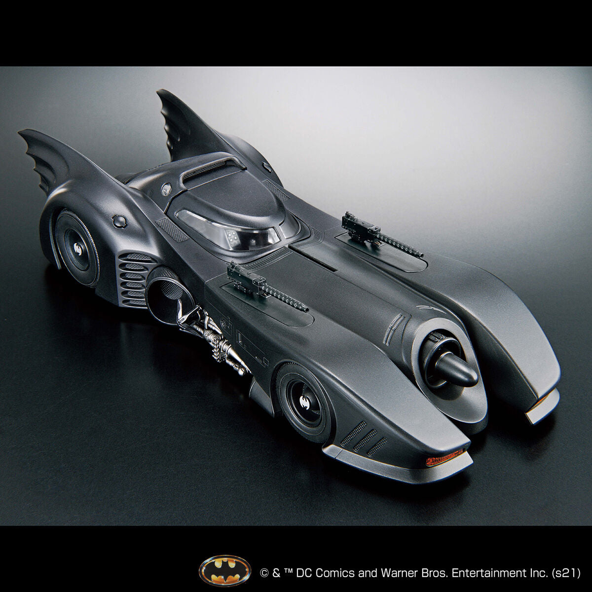 【🔥CLEARANCE】 1/35 Scale BATMOBILE (BATMAN VER.)