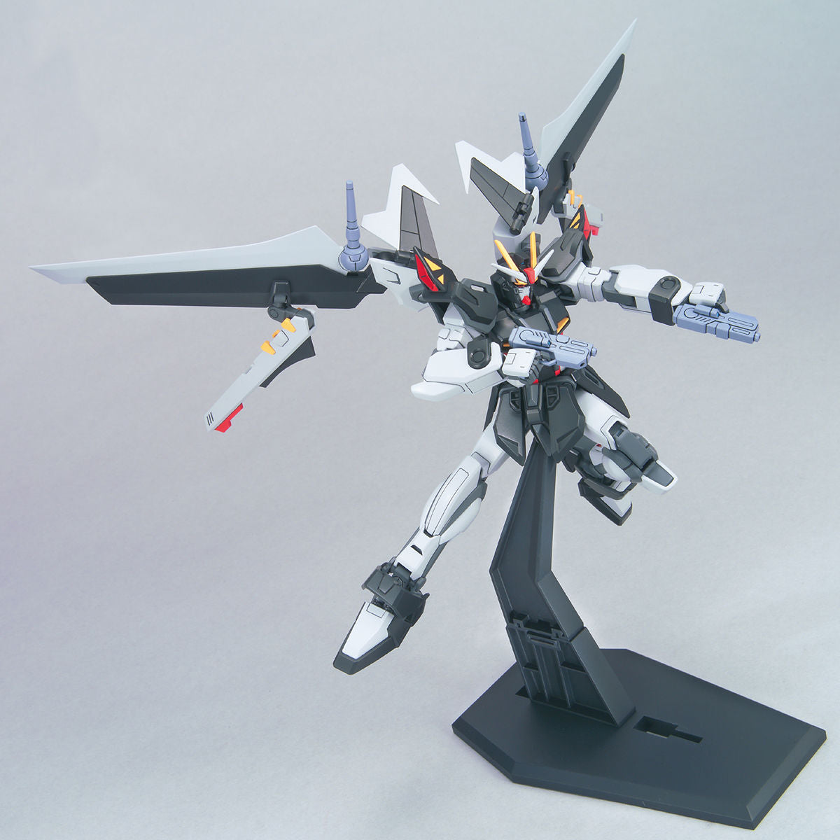 HG STRIKE NOIR GUNDAM