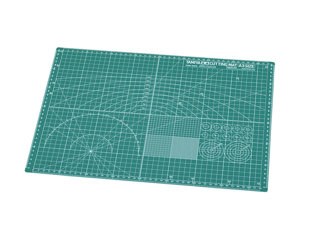 TAMIYA 74076 CUTTING MAT (A3 SIZE / GREEN)