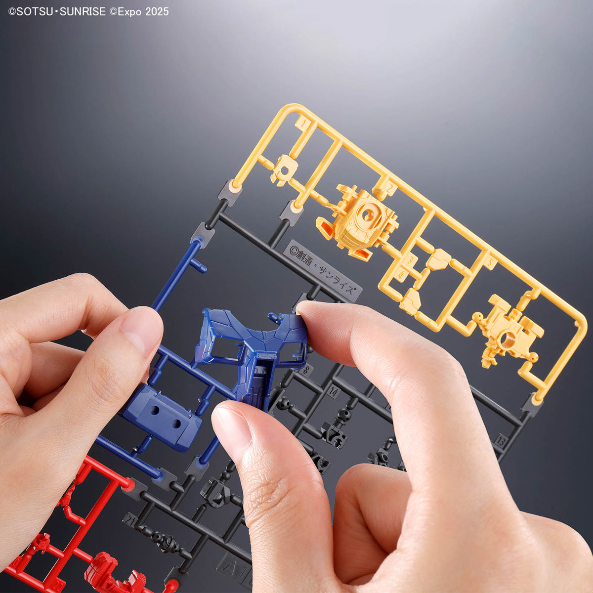 【𝐋𝐈𝐌𝐈𝐓𝐄𝐃 𝐄𝐃𝐈𝐓𝐈𝐎𝐍】 EG RX-78F00/E GUNDAM + G.L.R.S.S. FEATHER UNIT (FULL PACKAGE)