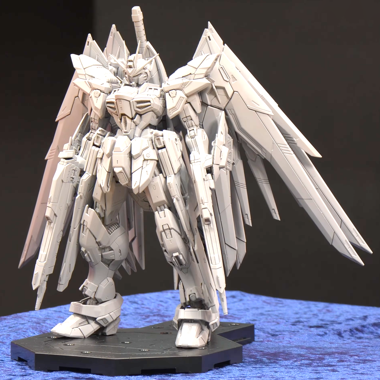 Bandai Namco Gunpla Master Grade Extreme MGEX Mighty Strike Freedom Gundam Action Figure Model Toy Kit VCA Singapore